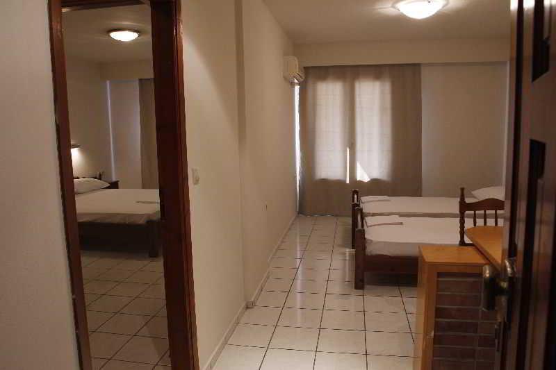 Athina Inn خيرسونِسوس المظهر الخارجي الصورة
