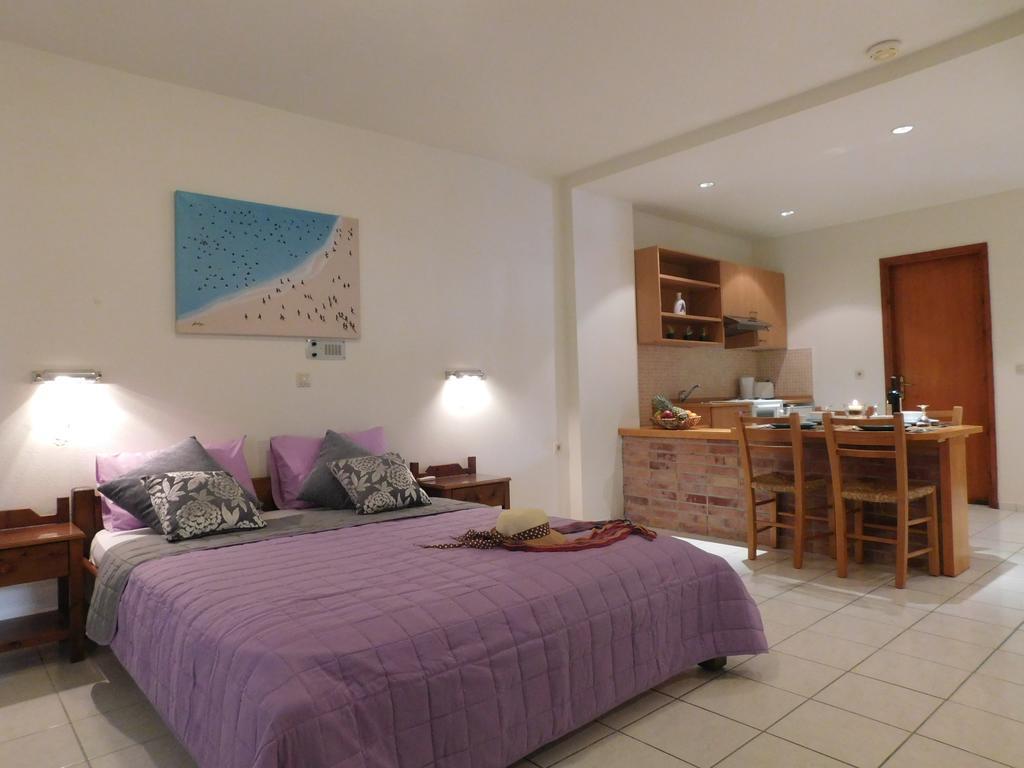 Athina Inn خيرسونِسوس المظهر الخارجي الصورة