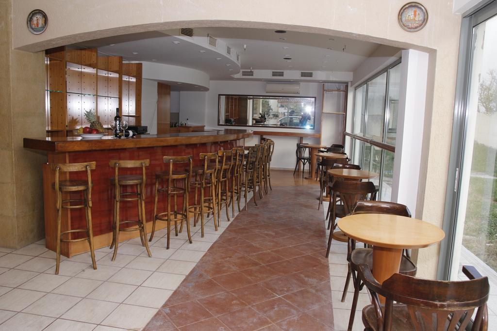 Athina Inn خيرسونِسوس المظهر الخارجي الصورة