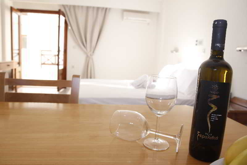Athina Inn خيرسونِسوس المظهر الخارجي الصورة