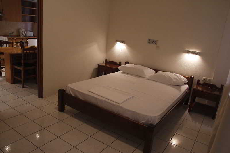 Athina Inn خيرسونِسوس المظهر الخارجي الصورة