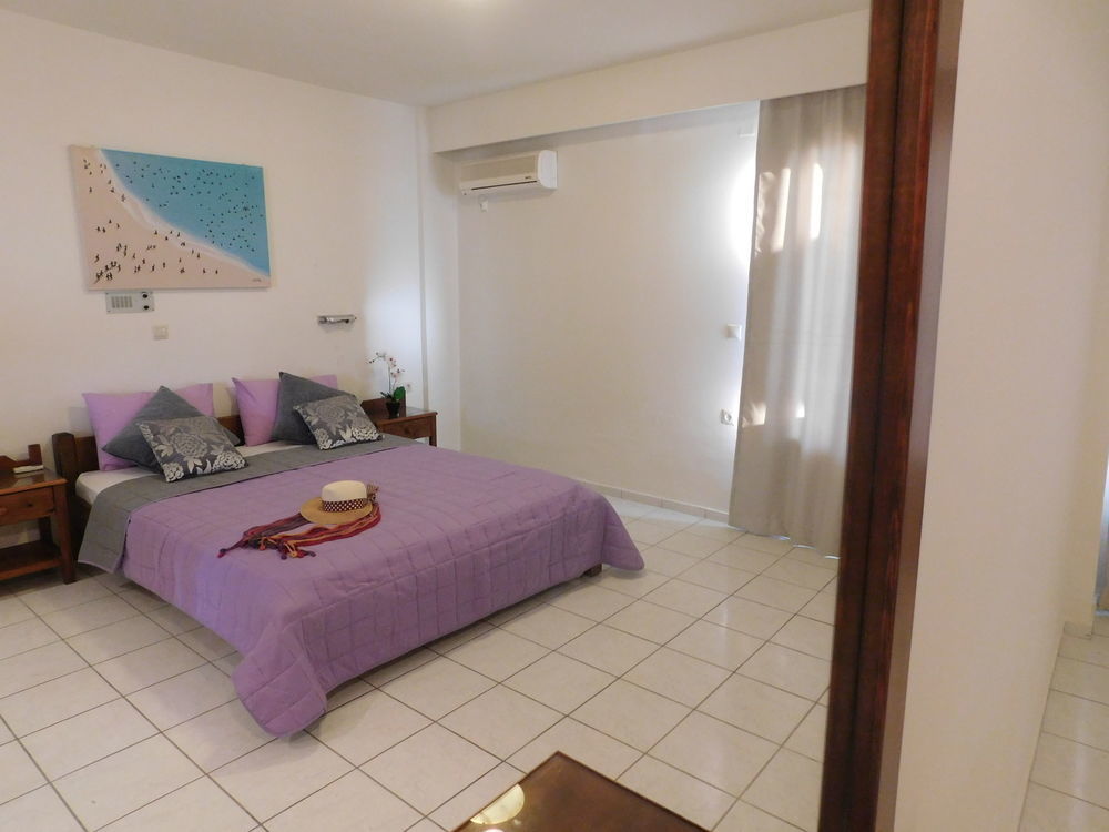 Athina Inn خيرسونِسوس المظهر الخارجي الصورة