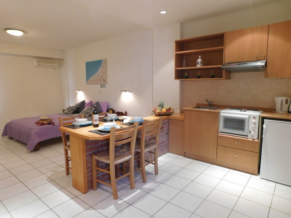 Athina Inn خيرسونِسوس المظهر الخارجي الصورة