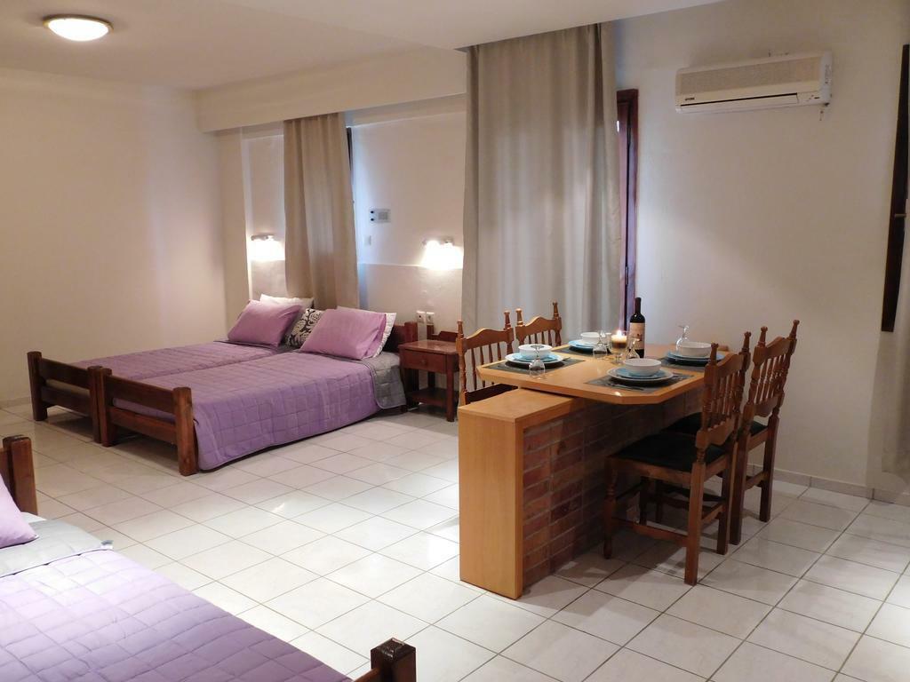 Athina Inn خيرسونِسوس المظهر الخارجي الصورة